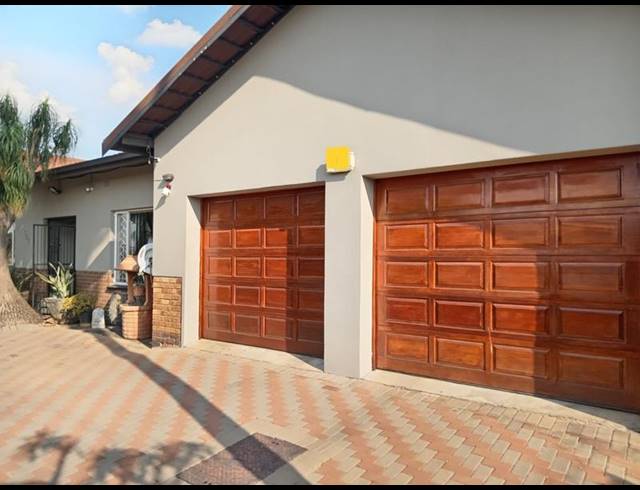 6 BEDROOM HOUSE FOR SALE IN PRETORIA GARDENS